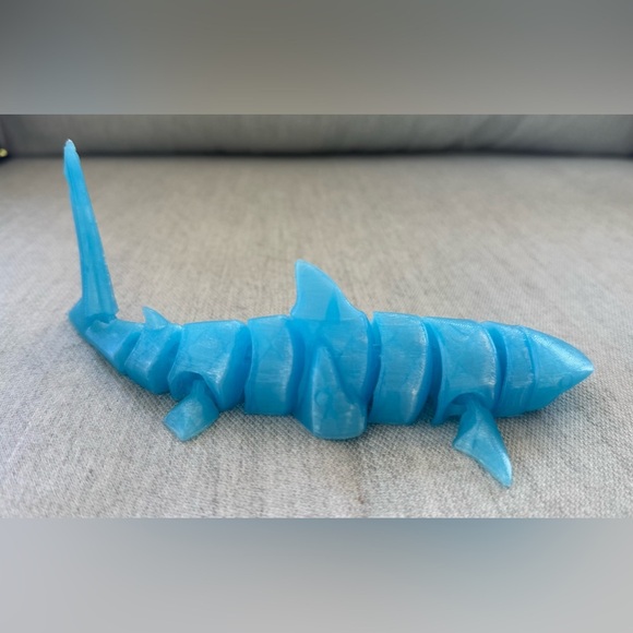 3d Printed Fidget Blue Shark, Flexi  Shark, Articulated Fidget Toy, 3D Printed - Picture 12 of 15